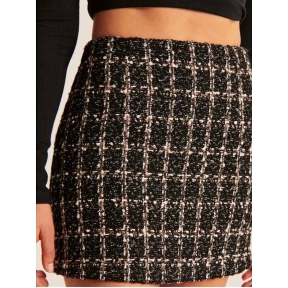 Abercrombie & Fitch Black and White Tweed Check Mini Skirt